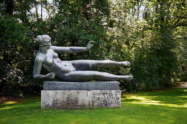 l'Air van Aristide Maillol, te zien in de beeldentuin van Museum Kröller-Müller (foto Alexander van Berge)..jpg