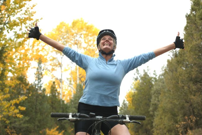 Vrouw op de fiets