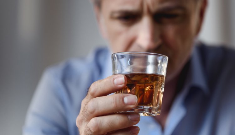 Man zit zwaar aan de alcohol
