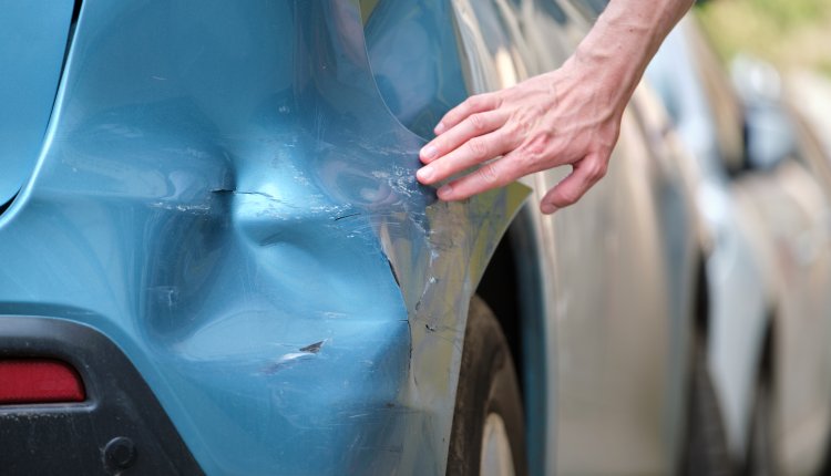 Deuk in de auto, parkeerschade