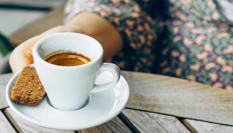 Koekje bij de koffie