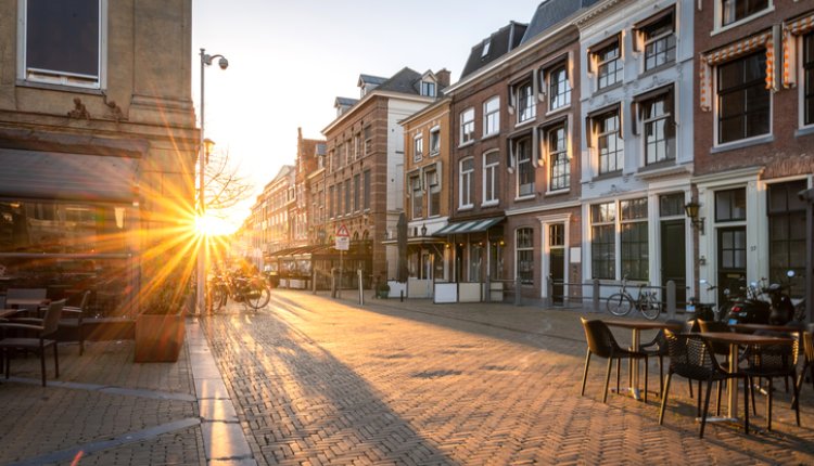 Zonsondergang in de stad