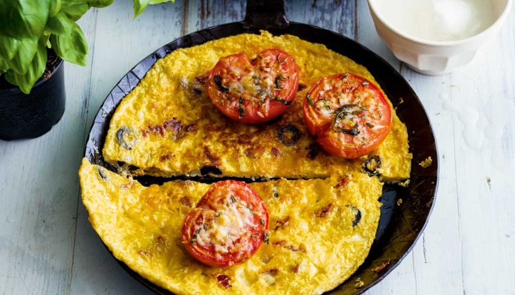 Mozzarella-omelet met tomaat