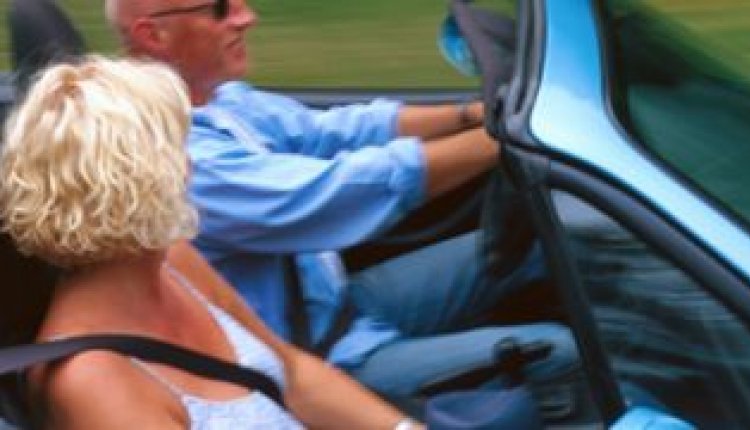 3471129-Goedkoper-rijden-in-de-auto-van-een-ander