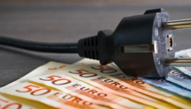 3471230-Elk-jaar-wisselen-van-energieleverancier
