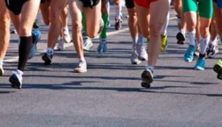 3471420-Zieke-marathonloper-terecht-ontslagen