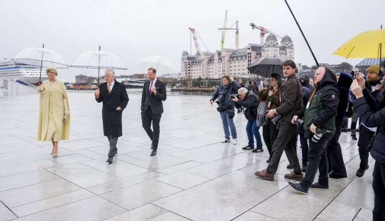 Koning Filip uit zorgen over bescherming burgers in oorlogstijd