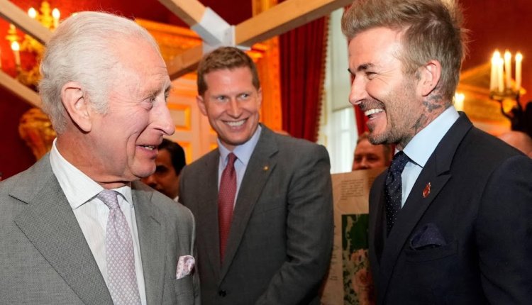 Charles om tafel met David Beckham voor planning bloemenshow