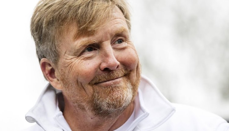 Koning brengt buurtbezoek aan Heino 