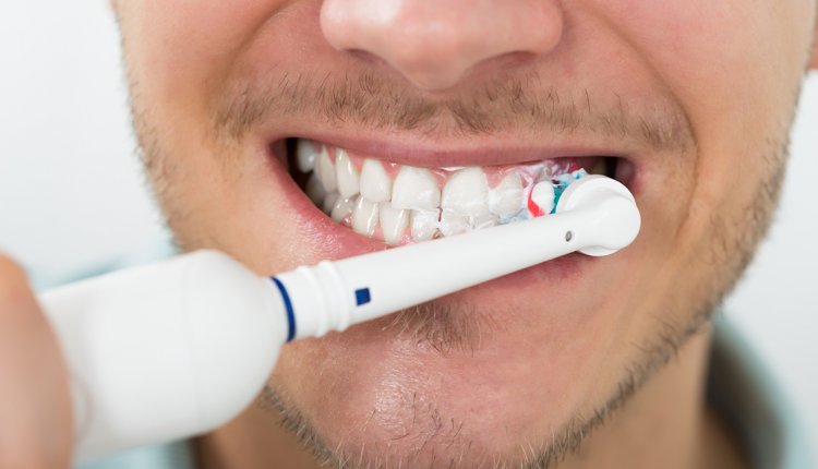 Tienerjaren postkantoor Keelholte Test: de beste elektrische tandenborstels volgens de Consumentenbond |  PlusOnline