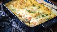 Witlofrolletjes met gerookte zalm en ovenrosti