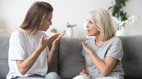 Moeder met dochter in discussie