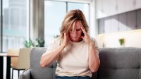 vrouw met tinnitus