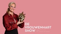 Cardioloog Janneke Wittekoek met een gouden hart in haar hand