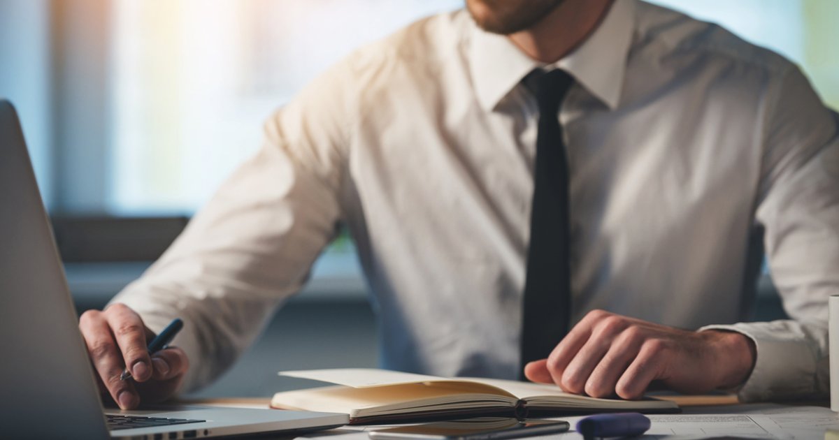 Stelling: topbestuurders in de zorg verdienen nog steeds te veel ...