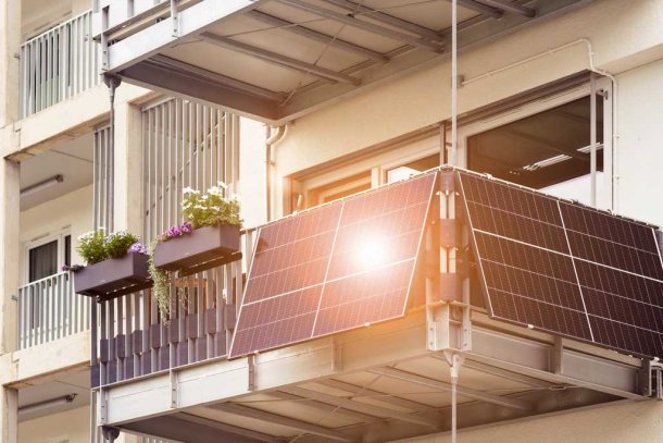 Zonnepanelen aan balkon