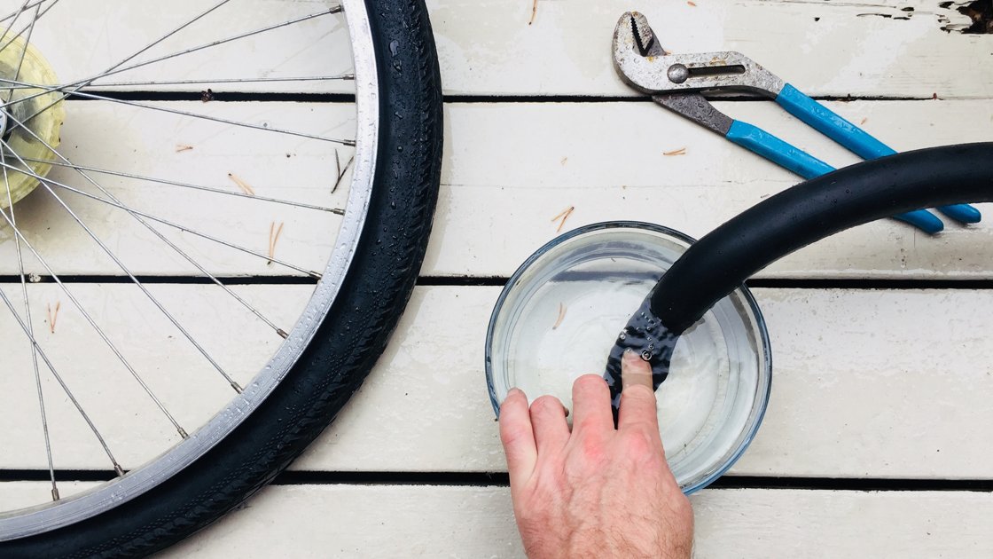 Hoe plak je een fietsband? | PlusOnline
