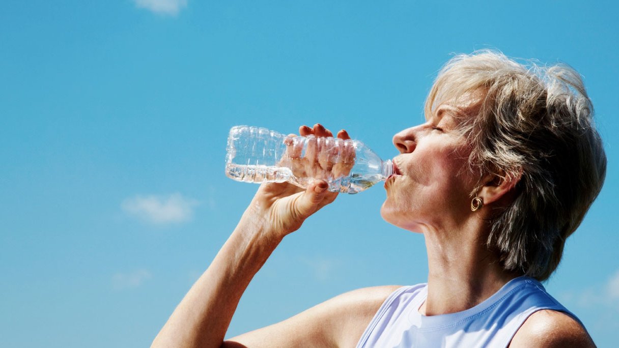 Is te veel water drinken gevaarlijk?