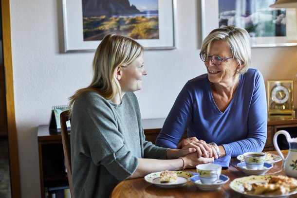 Moeder dochter ouder verzorgingshuis