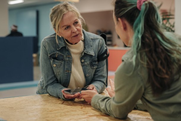 Mantelzorg gesprek met oudere dame