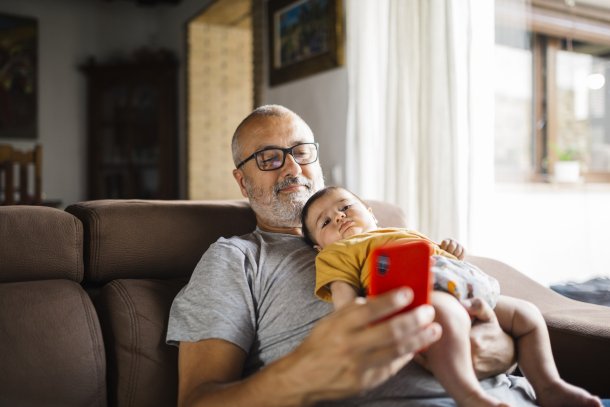 Mature man smartphone