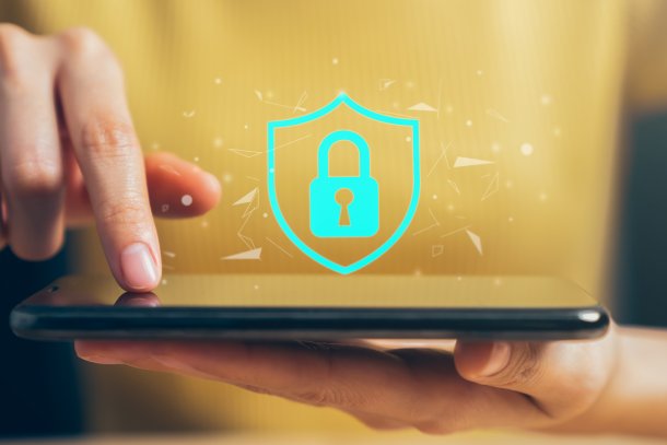 Mobiele telefoon met virus