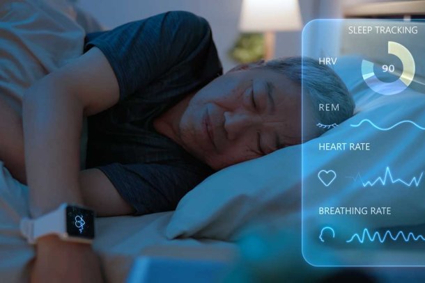Man trackt slaap met smartwatch