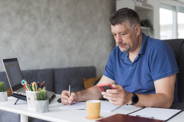 Hoeveel AOW krijg ik met volwassen, thuiswonende kinderen?