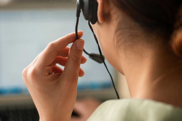 Vrouw werkt bij een klantenservice