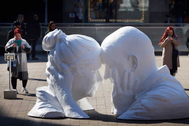 het beeld 'Blijf nabij' 